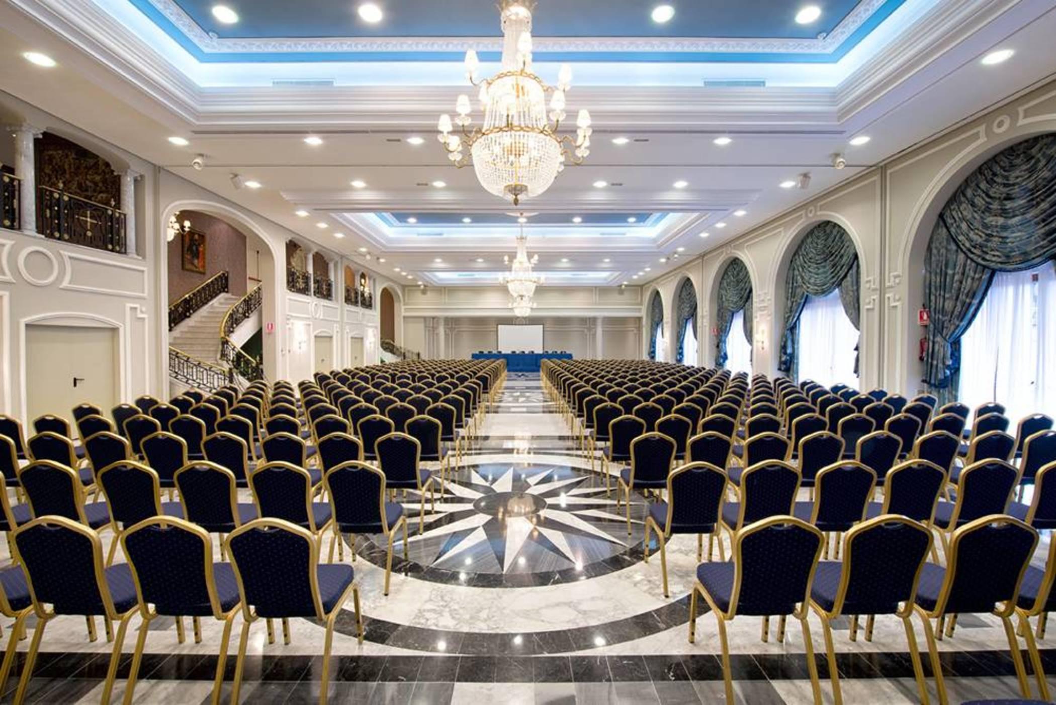Hotel Ipv Palace & Spa - Adults Recommended Фуeнхирола Екстериор снимка
