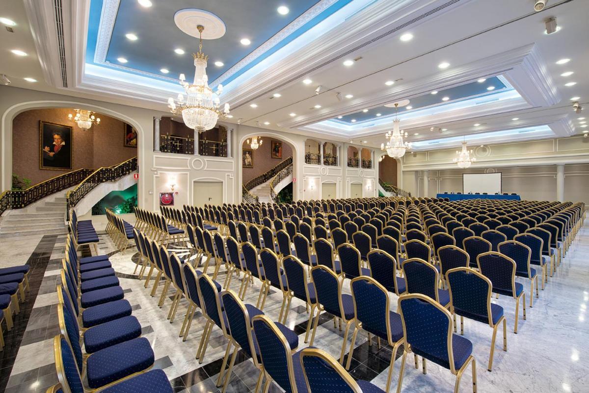 Hotel Ipv Palace & Spa - Adults Recommended Фуeнхирола Екстериор снимка