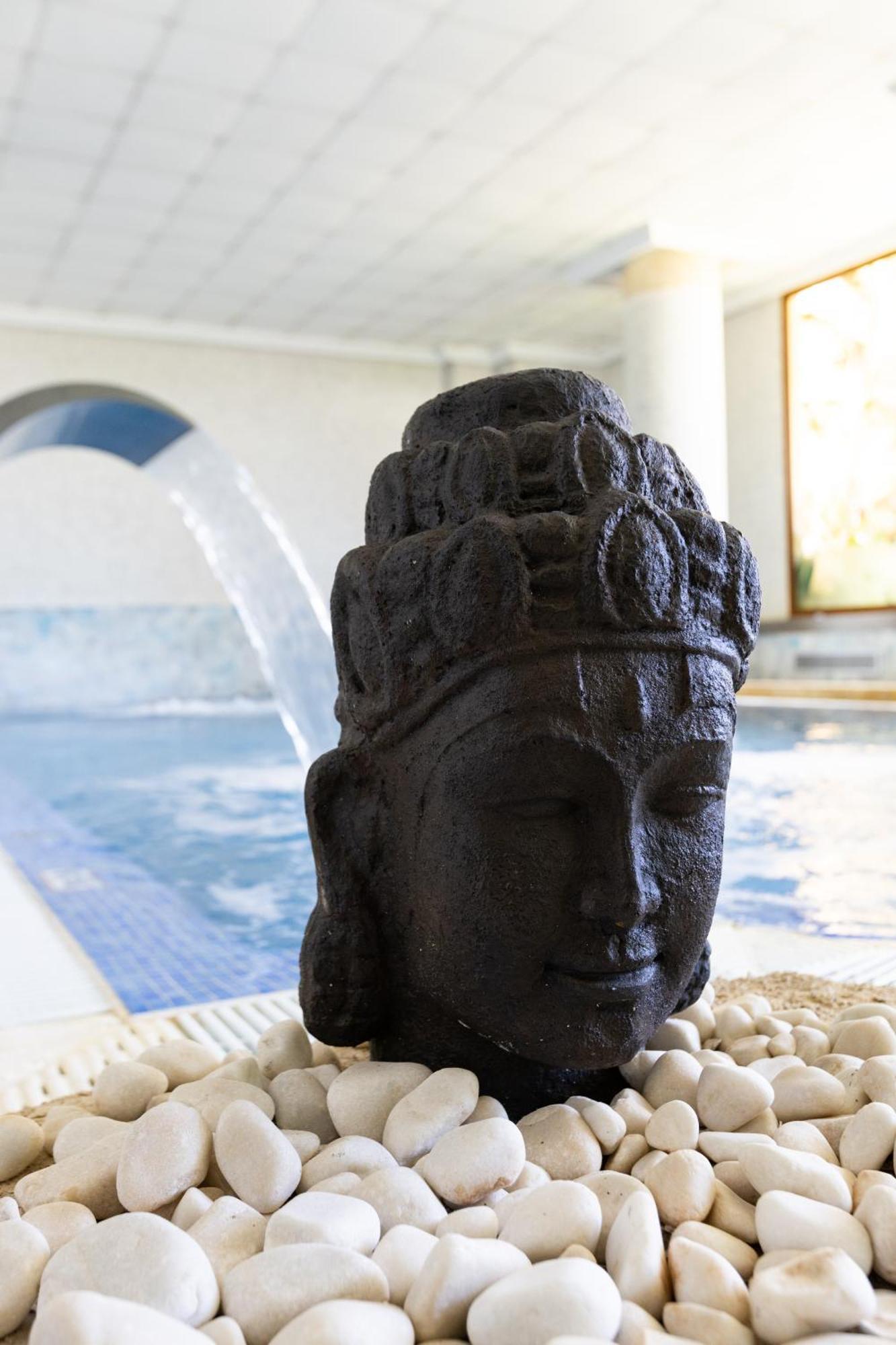 Hotel Ipv Palace & Spa - Adults Recommended Фуeнхирола Екстериор снимка